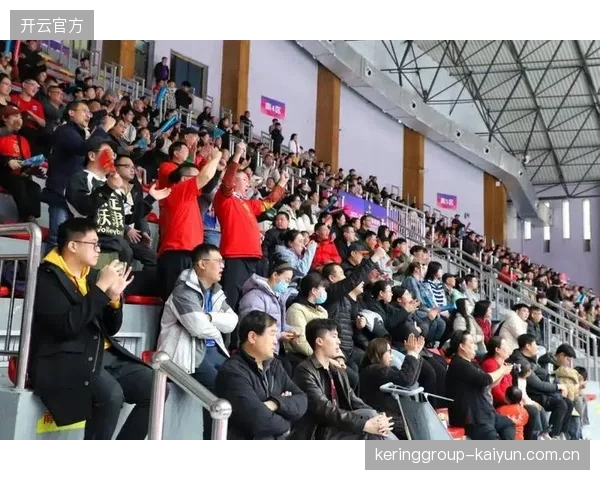 联赛观众回流：现场氛围带动商业价值回升